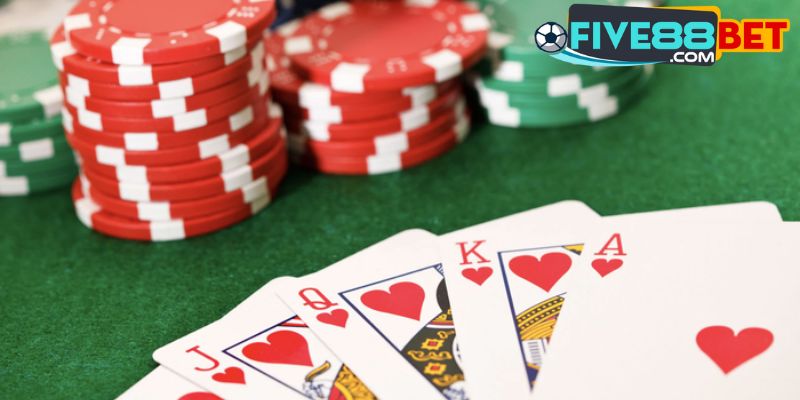 Kiếm tiền từ game Poker dễ hay khó?